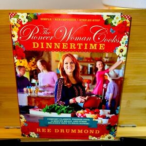SIGNED✍️ Copy of Pioneer Woman’s Dinnertime Book💛